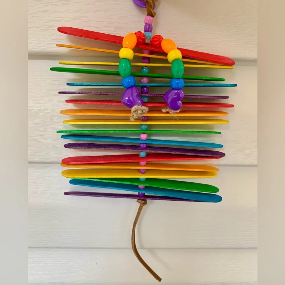 Rainbow Ruffle Chew parrot toy🌈💕